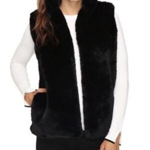 NWOT Brigette Bailey Faux Fur Vest